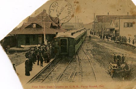 040. Parry Sound Train Postcard