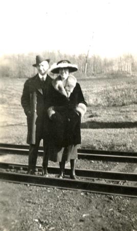 076. Rail Couple Snapshot